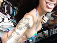 Skinny cam girl shares hot photos